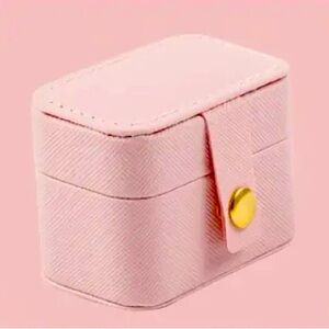 ** Great Bundle Item!!**   New - Mini Jewelry Box - Pink